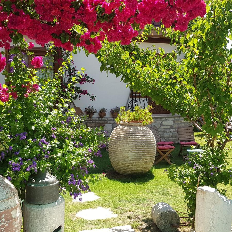 Sezgin Boutique Hotel Kusadasi Luaran gambar